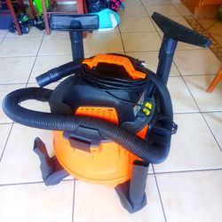 RIDGID 14 Gallons 6 Peak HP Wet / Dry Shop Vacuum