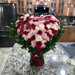Floral Arrangements For Valentines Day
