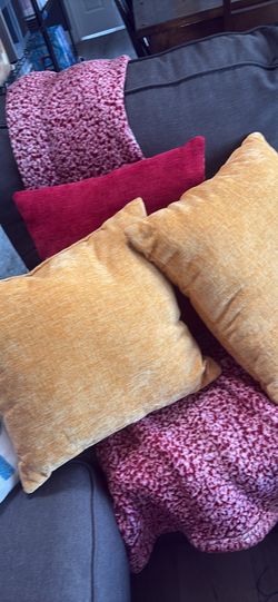 Throw Pillows