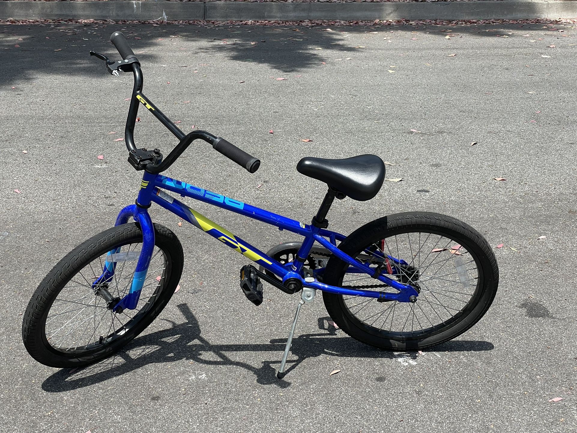 GT Berm Bike(18.5” Top Tube, 20” Tires). And Kickstand.