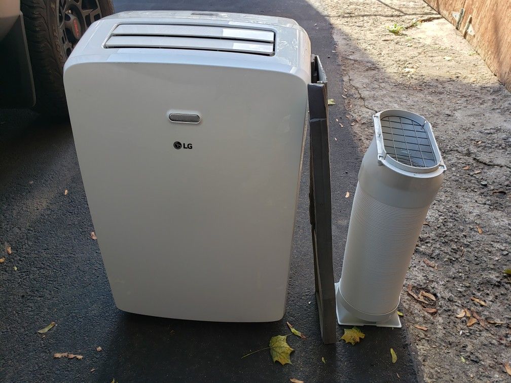 LG 10,200 BTU portable air conditioner/fan/dehumidifier