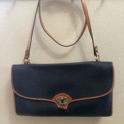 Vintage Oversized Shoulder Dooney And bourke All Weather leather USA Bag