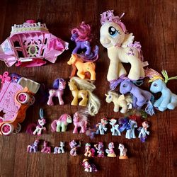 MY LITTLE PONY LOT OF 29