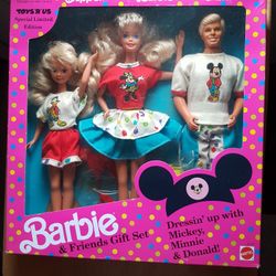 Barbie & Friends Toys R Us Disney