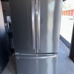 Whirlpool Stainless Steel Refrigerator And Freezer
