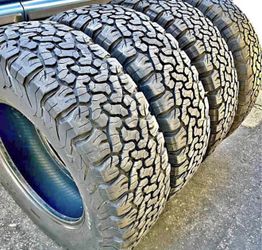 LT 275/70R17 Bfgoodrich vendo 4 llantas en excelentes condiciones de vida