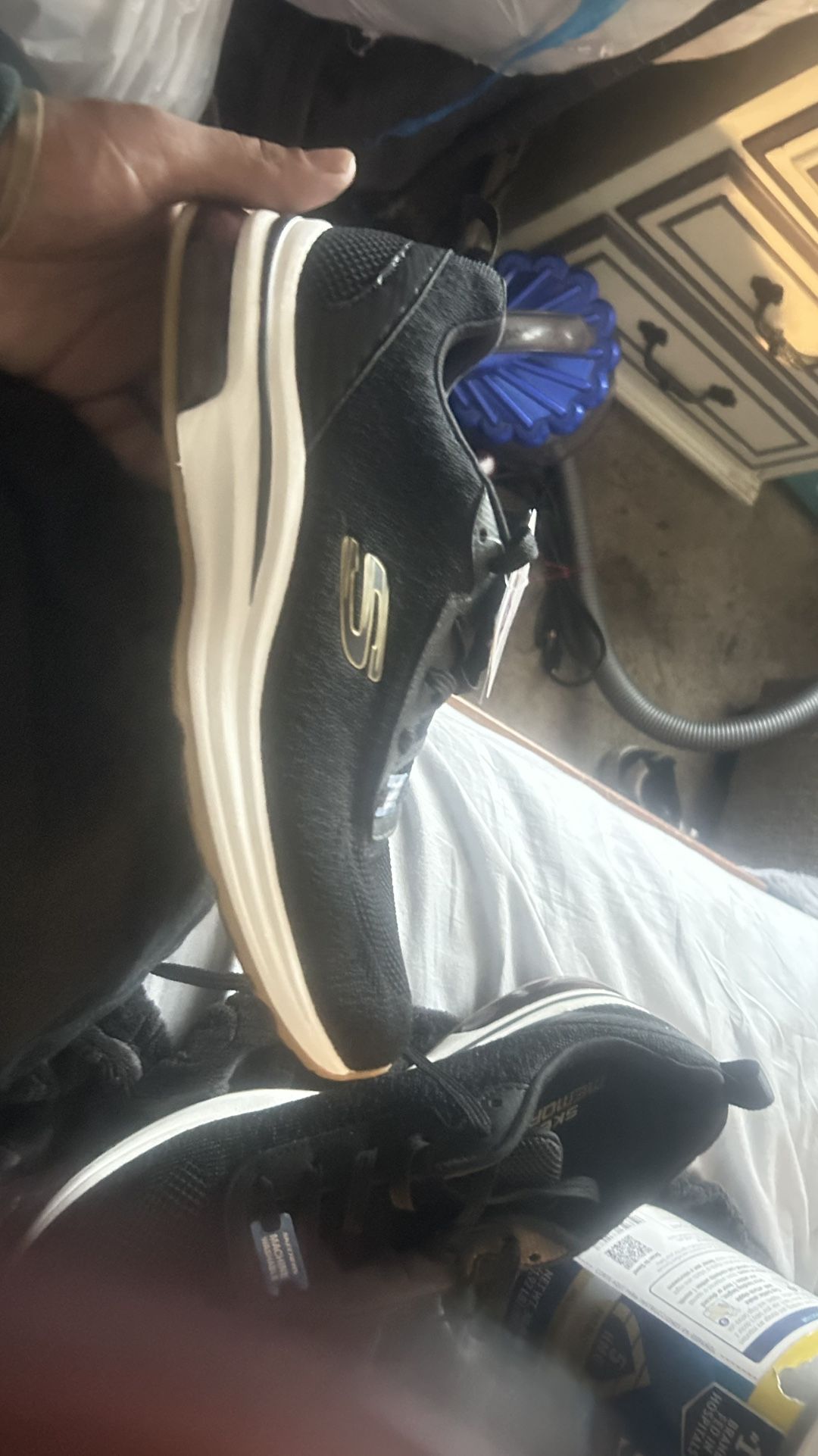 Sketchers Shoes Memory Foam