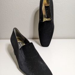 NEW J. RENEE' Dual Pattern of Black Velvet & Satin Heels SZ 6.5 M