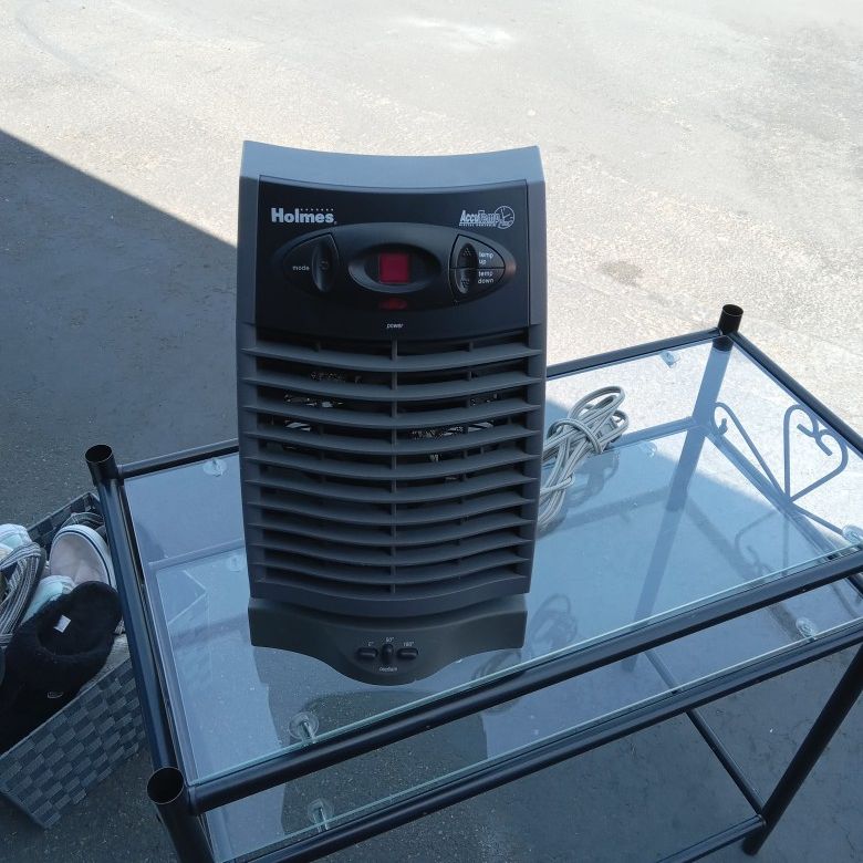Holmes AccuTemp Plus Heater Fan for Sale in Everett, WA - OfferUp