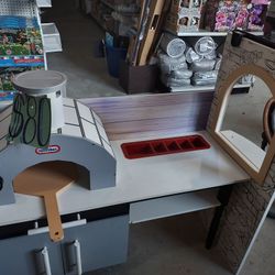 Little Tikes Real Wood Pizza Restaurant Wooden Play Kitchen Cook and Serve with Realistic Lights Sounds and Dual-Sided, 20+ Accessories Set, Gift for 