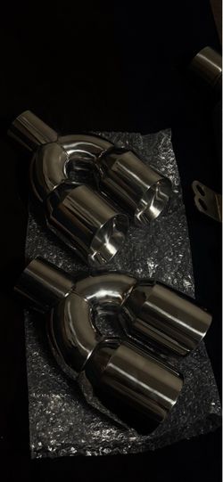 Dual exhaust tips