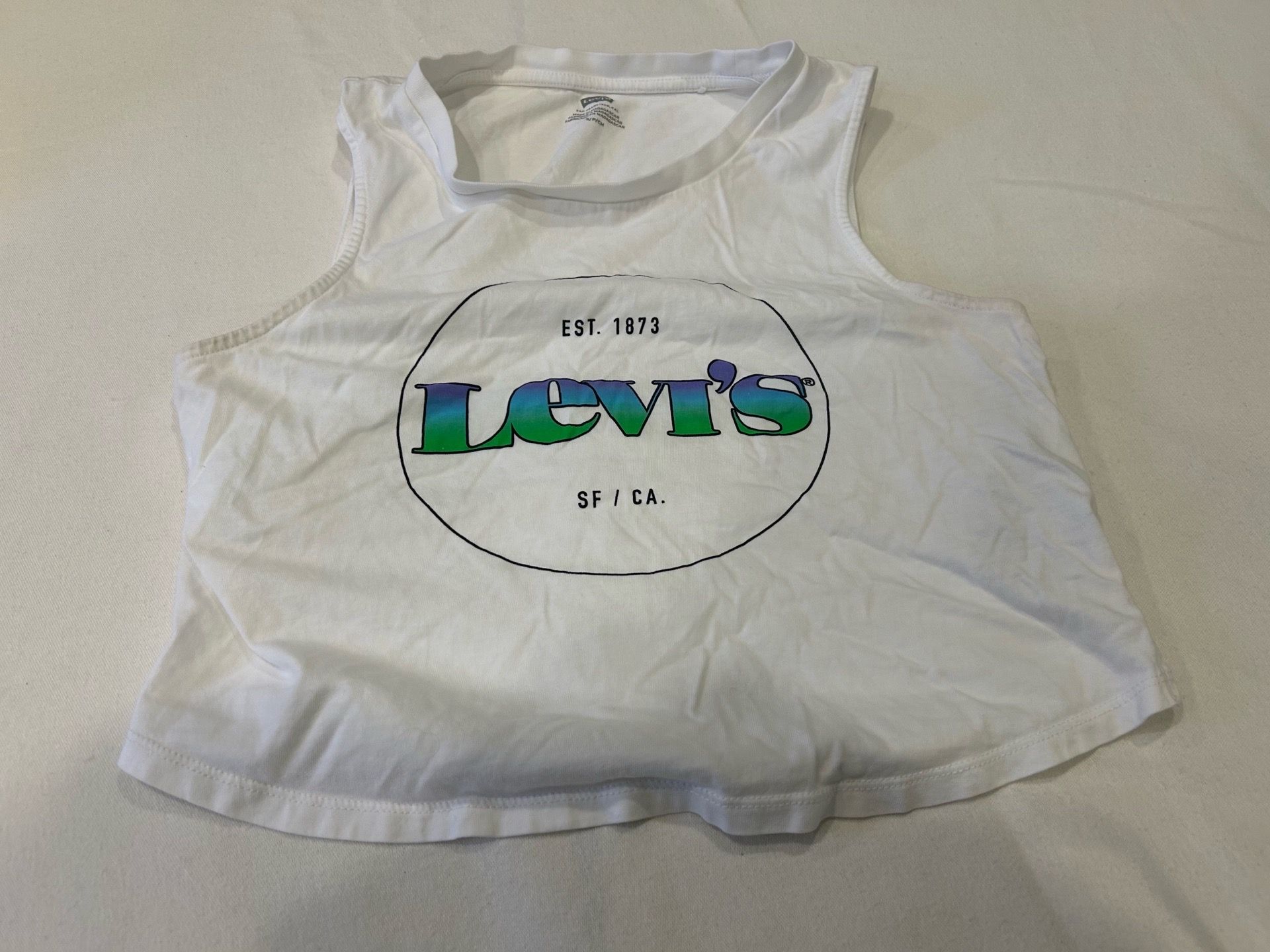 Women’s Levi crop tank small
