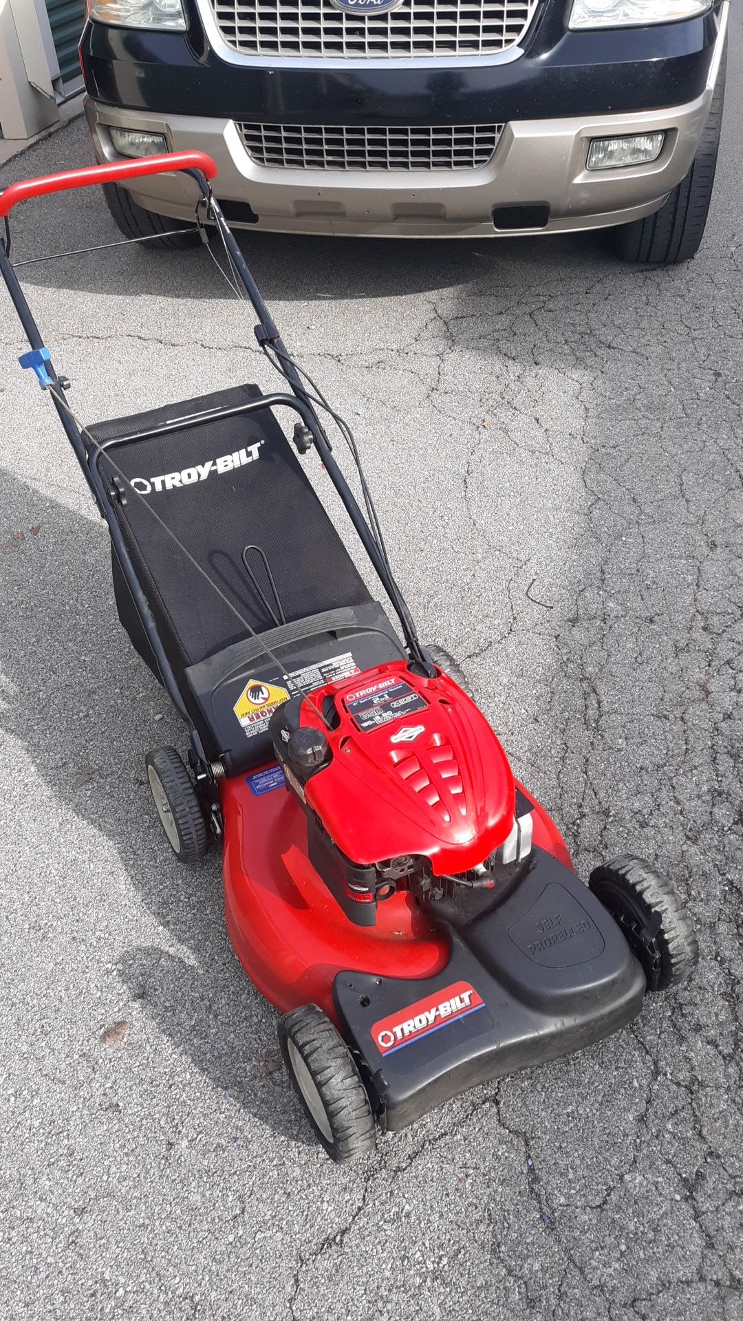 Troy bilt self propelled lawnmower