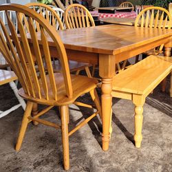 Oak Dining Table And 4 Chairs with Bench / Set/ Farmhouse/Country/Rustic/Shabby/Distressed/Solid Wood/Rare Find/ Windsor Chairs/Clean/Butcher Block St