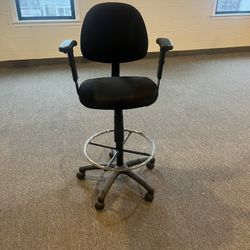 Adjustable Height Drafting/Desk Chair