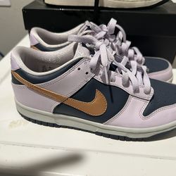 Low dunks Size 6.5