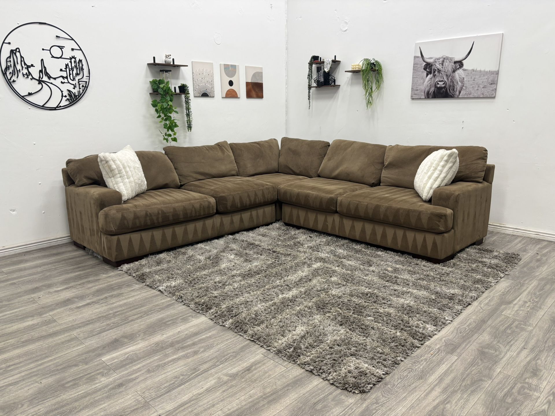 Sectional Couch - Free Delivery 