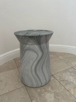 New Round Magnesium Oxide Outdoor Side Table Modern Accent Stool for Patio Garden Waterproof