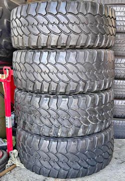 Vendo 37/12.50/R17 las 4 llantas procoop por $220