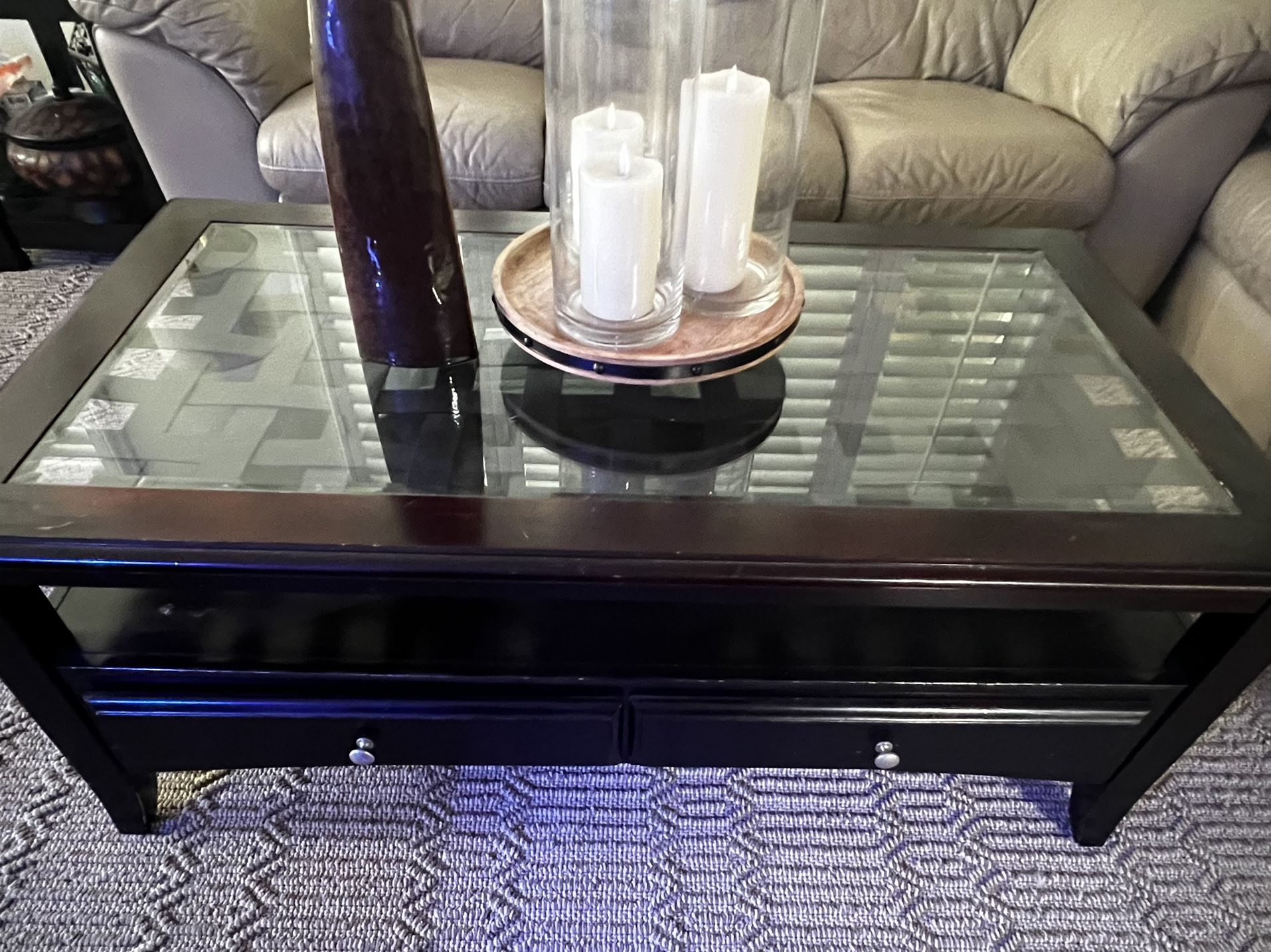 Coffee Table / Cocktail Table