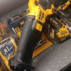 DEWALT 60V FLEXVOLT SAW SALL