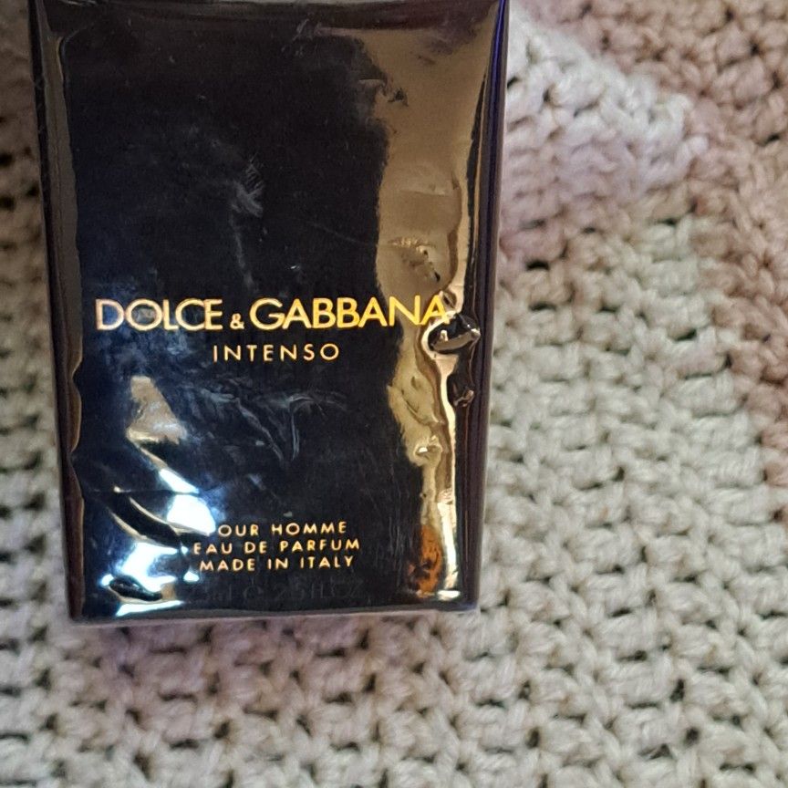 NEW & SEALED " DOLCE & GABBANA INTENS0 2.5 OZ SPRAY 35$