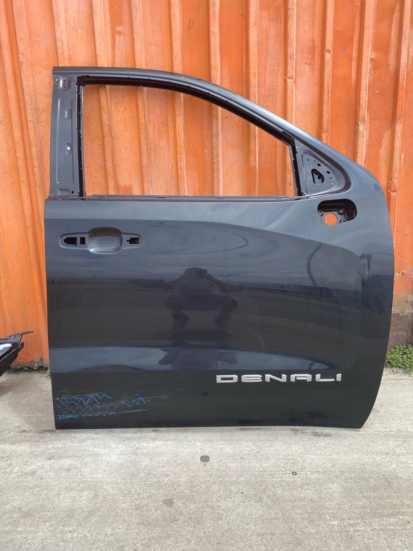 Front Door GMC Sierra 1500 / right passenger side OEM 2019 - 2025