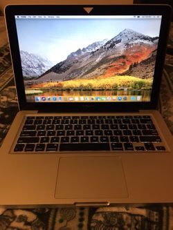2 MacBook Pros