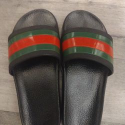 Gucci Web Slides