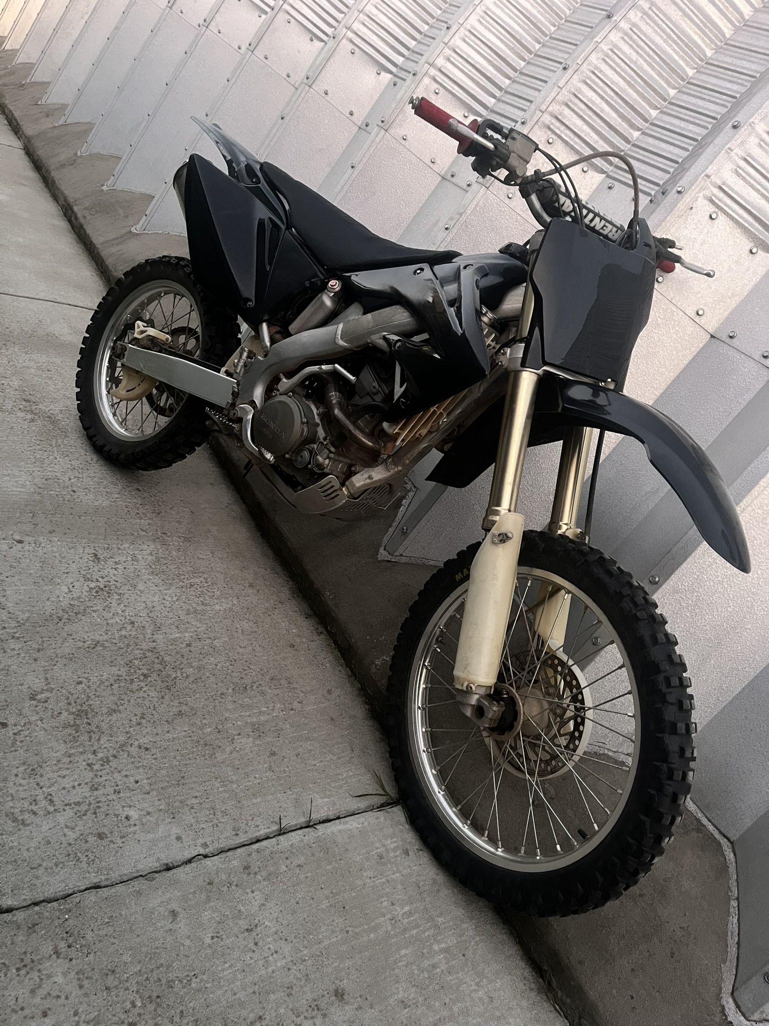 Honda CRF 250 Dirt Bike