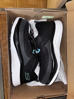 Skechers Women’s Work Shoes Comp Toe Size 8 1/2. New