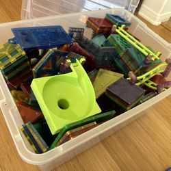 Magnetic Tiles
