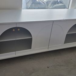 Contemporary TV Stand with Adjustable Shelves, Console with Gold Handles and Arch Fluted Glass