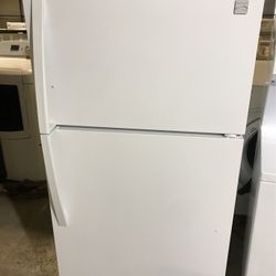 Kenmore Refrigerator Top  Freezer White  