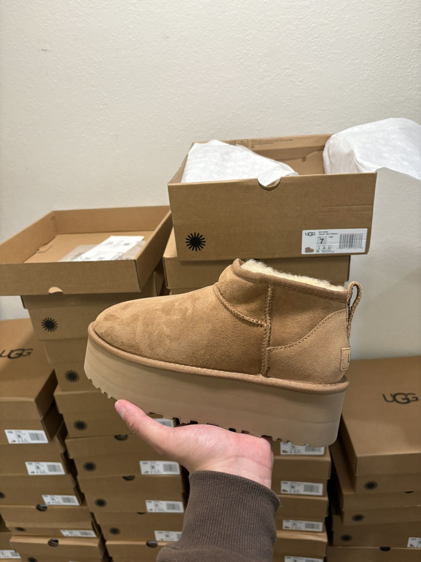 UGG "Classic Mini Platform" Boots | Sizes 7 & 8