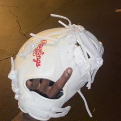 New Rawlings 1st Base Glove 