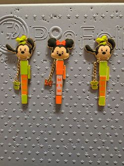 Goofy and Minnie pen Pins!