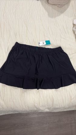 Aqua Green women’s swimwear bottom. Ruffle hem, comfortable elastic waist.