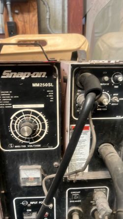 Snapping mig welder