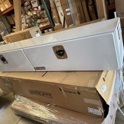 Weather Guard Model 290-3-02 Hi-Side Box Steel 11.1 cu ft 90-1/4" White