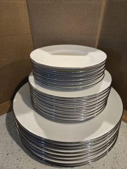 Dining Plate Set