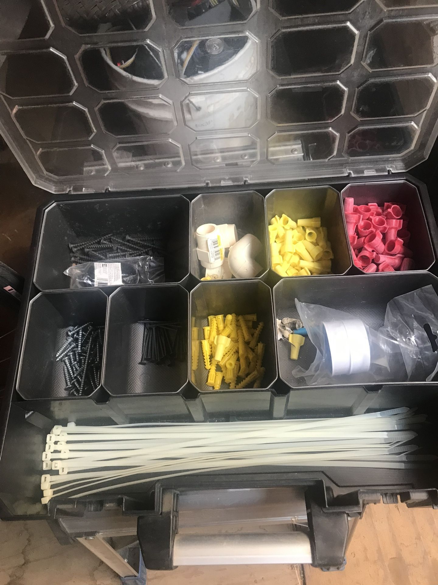 Husky Organizer
