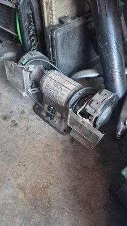 Industrial bench grinder