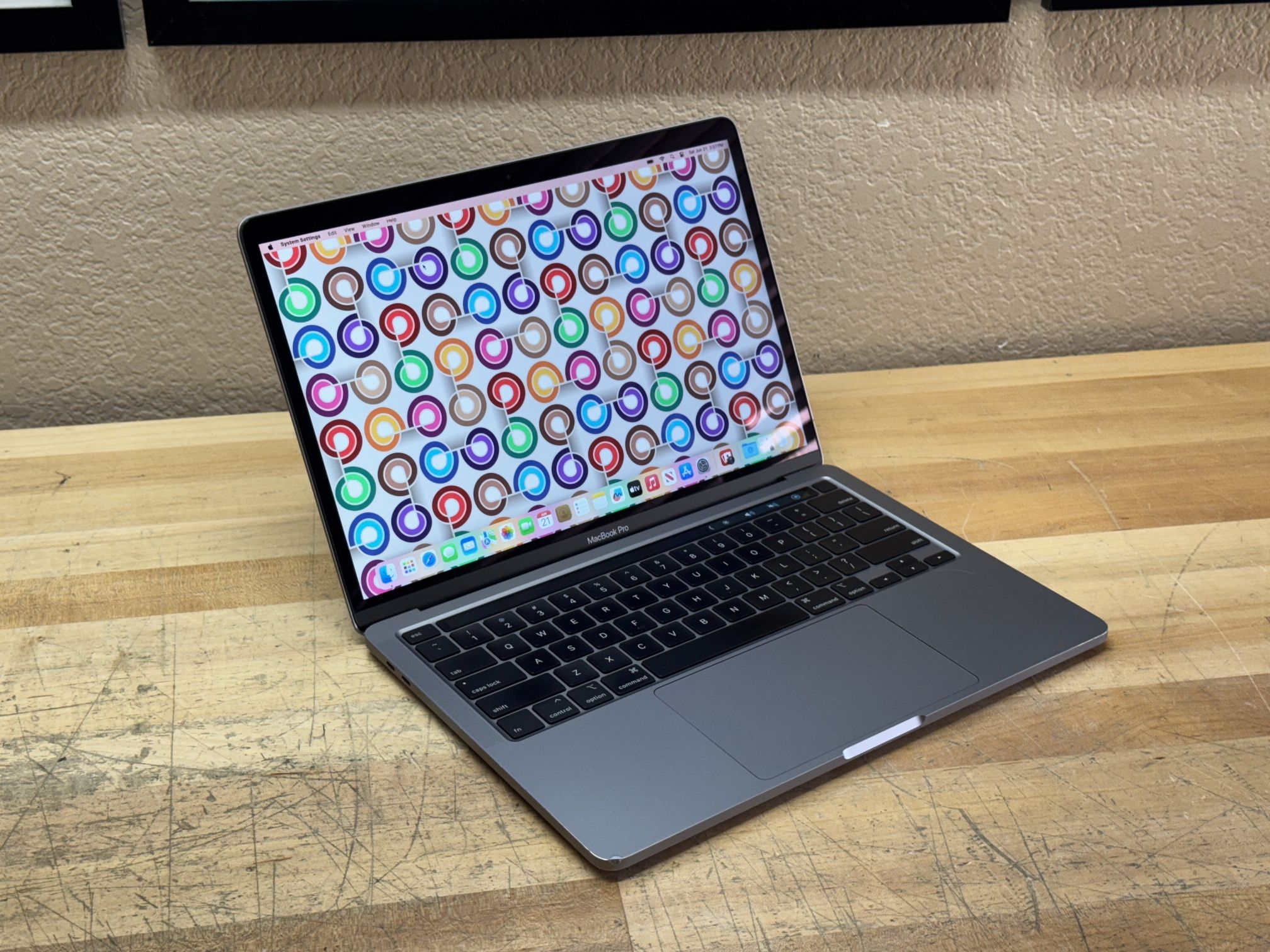 2020 13” MacBook Pro - 2.3 GHz i7 - 16GB - 500GB SSD