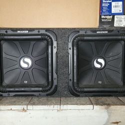 BOSS/KICKER SPEAKERS AND AMPLIFIER 
