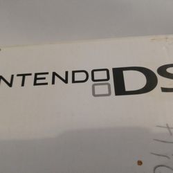 Red Nintendo DS. Like New