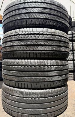235.45.18 Set 4 Tires Michelin Con Excelente calidad Las 4