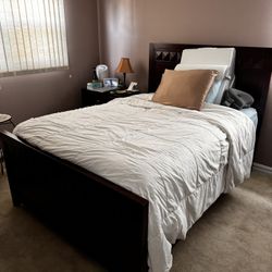 Matching Bedroom Set (bed & Dresser + night Stand). Already Disassembled