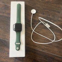 Brand new Apple Watch (hasnt been used)