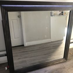 Vanity Mirror With Touch Light And Storage Compartment 